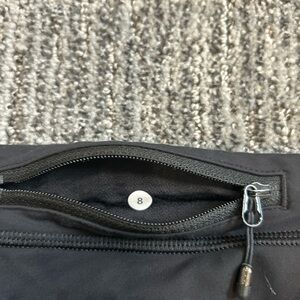 Black Lululemon Athletica Women‘s capris Size 8